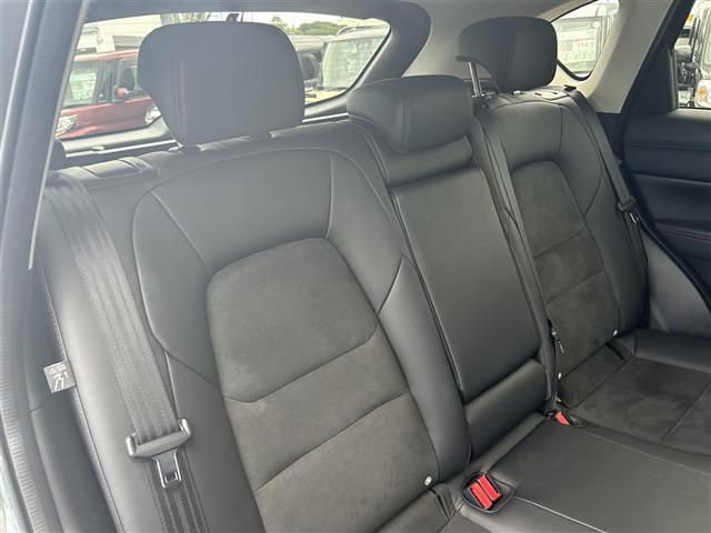 ＣＸ－５ ＸＤ　ブラックトーンエディション　１オーナー　純正ナビ　フルセグＴＶ　ＢＴ　全方位カメラ　ＥＴＣ　純正１９インチＡＷ　レーダークルコン　ＢＳＭ　ＨＵＤ　パワーバックドア　ハーフ革シート　シートヒーター　前後ドラレコ　スペアキー（26枚目）