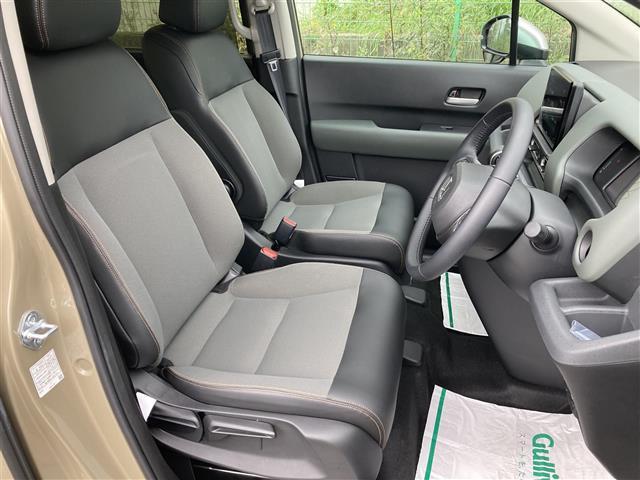 フリード e:HEVクロスター ギャザーズディスプレイオーディオ 両側パワースライドドア バックカメラ ホンダセンシング BSM オートハイビーム LEDヘッドランプ 革巻きステアリング シートヒーター(7枚目)