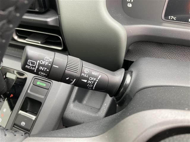 フリード e:HEVクロスター ギャザーズディスプレイオーディオ 両側パワースライドドア バックカメラ ホンダセンシング BSM オートハイビーム LEDヘッドランプ 革巻きステアリング シートヒーター(15枚目)