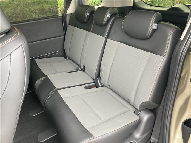 フリード e:HEVクロスター ギャザーズディスプレイオーディオ 両側パワースライドドア バックカメラ ホンダセンシング BSM オートハイビーム LEDヘッドランプ 革巻きステアリング シートヒーター(24枚目)