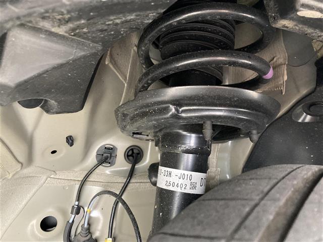 フリード e:HEVクロスター ギャザーズディスプレイオーディオ 両側パワースライドドア バックカメラ ホンダセンシング BSM オートハイビーム LEDヘッドランプ 革巻きステアリング シートヒーター(33枚目)