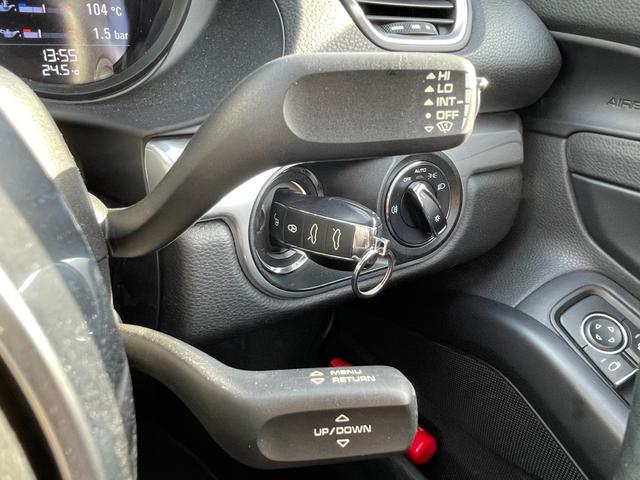 718ボクスター 718ボクスター スポーツクロノパッケージ 純正ナビ BT バックカメラ 純正19インチAW ETC ハーフレザーシート 前席シートヒーター 純正フロアマット(6枚目)