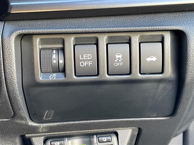 WRX S4 STIスポーツR 500台限定 メーカー純正ナビ Bカメラ BT DTV 全席シートヒーター 前席レカロシート 4WD 全周囲モニター レーダークルーズコントロール ETC ステアリングスイッチ シートメモリー(10枚目)