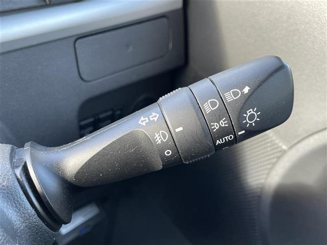 タント カスタムＲＳ　トップエディションＶＳ　ＳＡＩＩＩ　純正８型ナビ　フルセグＴＶ　ＢＴ　ＨＤＭＩ　純正１０．１型後席モニター　全方位カメラ　ＥＴＣ　両側パワースライドドア　　ハーフレザーシート　シートヒーター　純正フロアマット　ＬＥＤヘッドライト（7枚目）