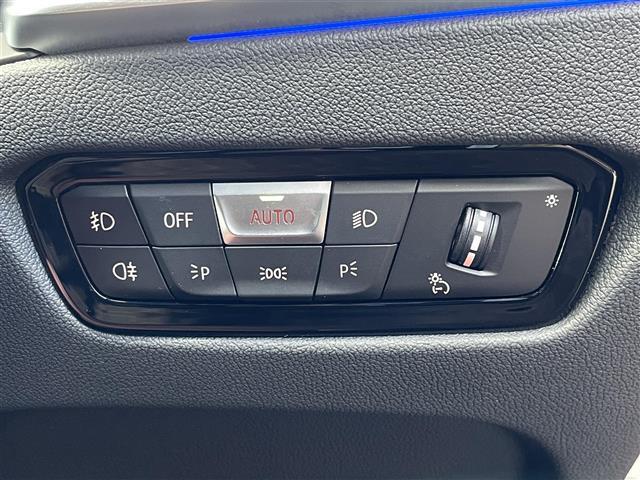 ４シリーズ ４２０ｉクーペ　Ｍスポーツ　インテリジェントセーフティ　ＢＳＭ　レーダークルコン　純正ナビ　バックカメラ　ＥＴＣ　純正１８インチＡＷ　レザーシート　パワーシート　シートヒーター　ＬＥＤヘッドライト（9枚目）