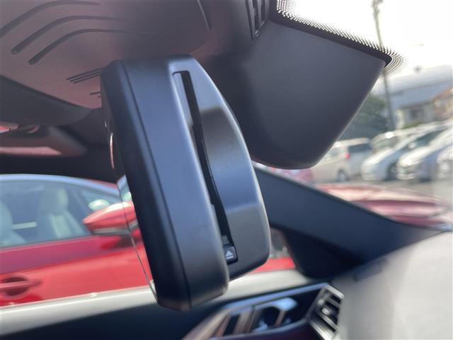 ４シリーズ ４２０ｉクーペ　Ｍスポーツ　インテリジェントセーフティ　ＢＳＭ　レーダークルコン　純正ナビ　バックカメラ　ＥＴＣ　純正１８インチＡＷ　レザーシート　パワーシート　シートヒーター　ＬＥＤヘッドライト（12枚目）