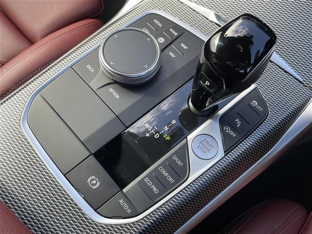 ４シリーズ ４２０ｉクーペ　Ｍスポーツ　インテリジェントセーフティ　ＢＳＭ　レーダークルコン　純正ナビ　バックカメラ　ＥＴＣ　純正１８インチＡＷ　レザーシート　パワーシート　シートヒーター　ＬＥＤヘッドライト（17枚目）