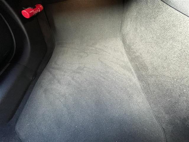 ４シリーズ ４２０ｉクーペ　Ｍスポーツ　インテリジェントセーフティ　ＢＳＭ　レーダークルコン　純正ナビ　バックカメラ　ＥＴＣ　純正１８インチＡＷ　レザーシート　パワーシート　シートヒーター　ＬＥＤヘッドライト（22枚目）