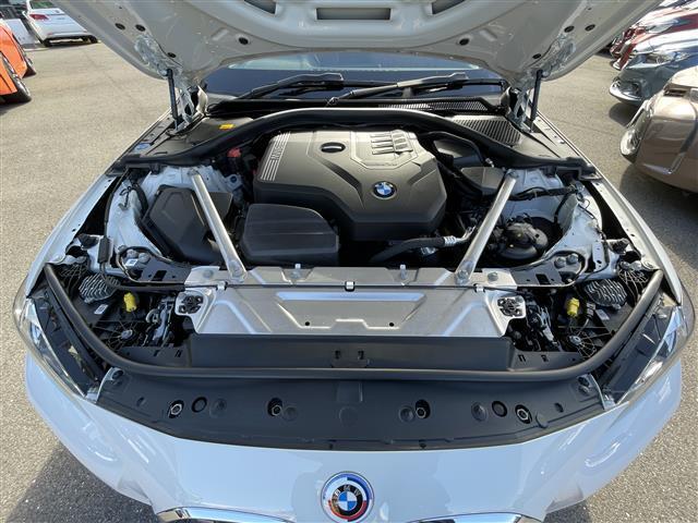 ４シリーズ ４２０ｉクーペ　Ｍスポーツ　インテリジェントセーフティ　ＢＳＭ　レーダークルコン　純正ナビ　バックカメラ　ＥＴＣ　純正１８インチＡＷ　レザーシート　パワーシート　シートヒーター　ＬＥＤヘッドライト（42枚目）