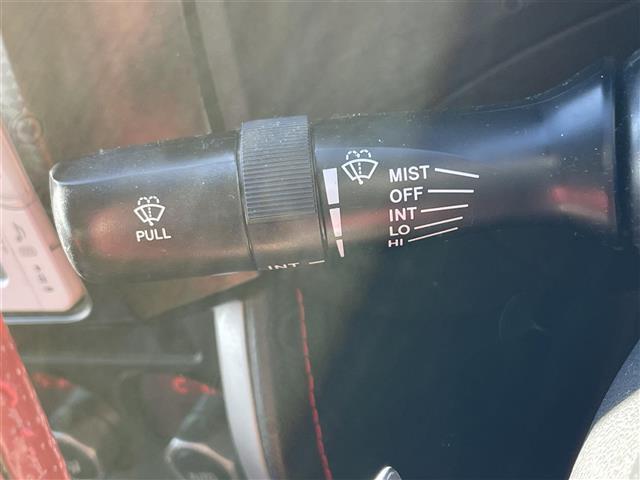 ８６ ＧＴリミテッド　純正ＳＤナビ　Ｂカメラ　ＴＶ　ＢＴ　プッシュスタート　ＥＴＣ　前席シートヒーター　パドルシフト　革ハンドル　純正フロアマット　ドアバイザー　スペアキー　純正１７インチＡＷ（6枚目）