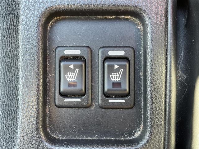 ８６ ＧＴリミテッド　純正ＳＤナビ　Ｂカメラ　ＴＶ　ＢＴ　プッシュスタート　ＥＴＣ　前席シートヒーター　パドルシフト　革ハンドル　純正フロアマット　ドアバイザー　スペアキー　純正１７インチＡＷ（15枚目）