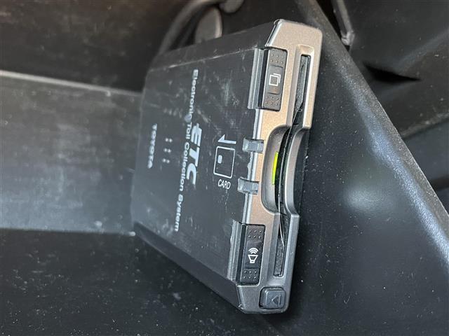 ８６ ＧＴリミテッド　純正ＳＤナビ　Ｂカメラ　ＴＶ　ＢＴ　プッシュスタート　ＥＴＣ　前席シートヒーター　パドルシフト　革ハンドル　純正フロアマット　ドアバイザー　スペアキー　純正１７インチＡＷ（16枚目）