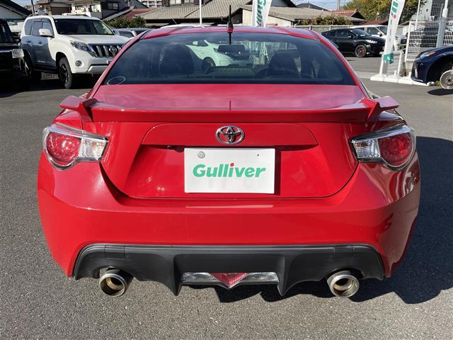 ８６ ＧＴリミテッド　純正ＳＤナビ　Ｂカメラ　ＴＶ　ＢＴ　プッシュスタート　ＥＴＣ　前席シートヒーター　パドルシフト　革ハンドル　純正フロアマット　ドアバイザー　スペアキー　純正１７インチＡＷ（28枚目）