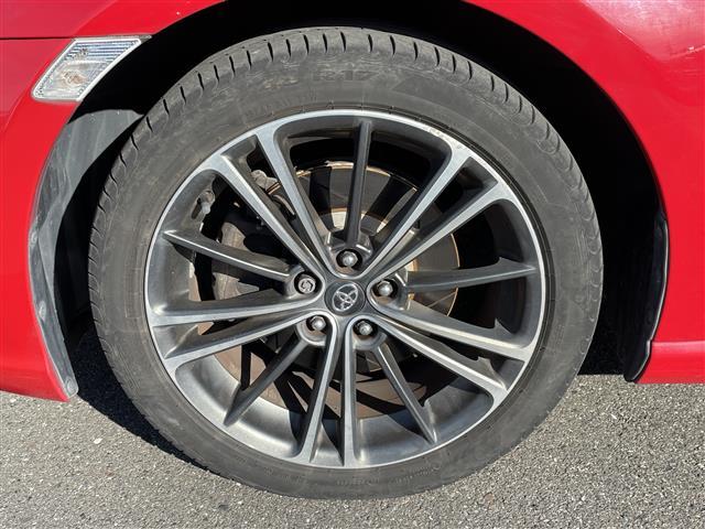 ８６ ＧＴリミテッド　純正ＳＤナビ　Ｂカメラ　ＴＶ　ＢＴ　プッシュスタート　ＥＴＣ　前席シートヒーター　パドルシフト　革ハンドル　純正フロアマット　ドアバイザー　スペアキー　純正１７インチＡＷ（34枚目）