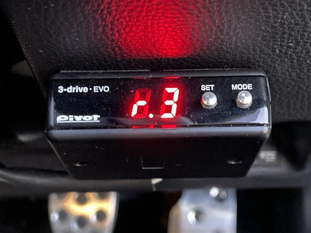 ＧＲヤリス ＲＺ　ハイパフォーマンス　１オーナー　ＧＲレッドキャリパー　純正ＤＡナビ　バックカメラ　ビルトインＥＴＣ　純正１８インチＡＷ　トヨタセーフティセンス　ＢＳＭ　ＨＵＤ　レーダークルコン　社外１８インチＡＷ付きスタッドレス車載（9枚目）