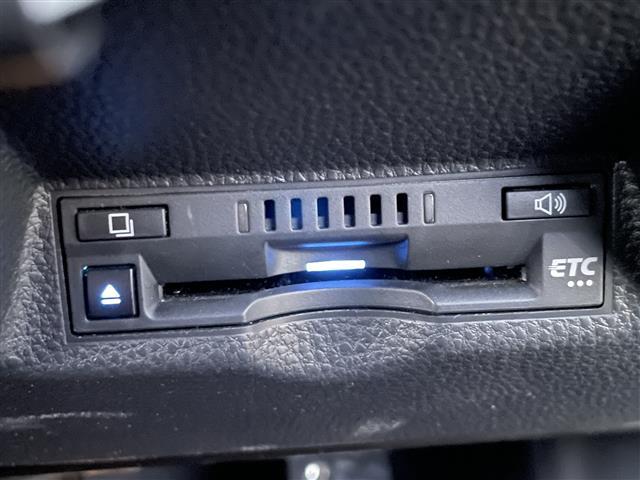 ＧＲヤリス ＲＺ　ハイパフォーマンス　１オーナー　ＧＲレッドキャリパー　純正ＤＡナビ　バックカメラ　ビルトインＥＴＣ　純正１８インチＡＷ　トヨタセーフティセンス　ＢＳＭ　ＨＵＤ　レーダークルコン　社外１８インチＡＷ付きスタッドレス車載（11枚目）