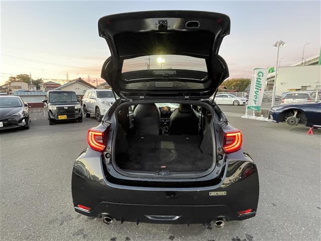 ＧＲヤリス ＲＺ　ハイパフォーマンス　１オーナー　ＧＲレッドキャリパー　純正ＤＡナビ　バックカメラ　ビルトインＥＴＣ　純正１８インチＡＷ　トヨタセーフティセンス　ＢＳＭ　ＨＵＤ　レーダークルコン　社外１８インチＡＷ付きスタッドレス車載（32枚目）