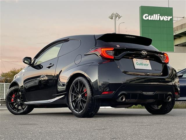 ＧＲヤリス ＲＺ　ハイパフォーマンス　１オーナー　ＧＲレッドキャリパー　純正ＤＡナビ　バックカメラ　ビルトインＥＴＣ　純正１８インチＡＷ　トヨタセーフティセンス　ＢＳＭ　ＨＵＤ　レーダークルコン　社外１８インチＡＷ付きスタッドレス車載（43枚目）