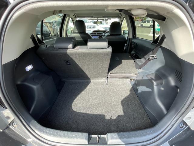 アクア 　社外ＳＤナビ　Ｂカメラ　ＢＴ　ＤＴＶ　ＵＳＢ　ＣＤ／ＤＶＤ　ハーフレザー　革ハンドル　ＬＥＤヘッドライト　プッシュスタート　ステアリングスイッチ　前席シートヒーター　純正１７インチＡＷ（7枚目）