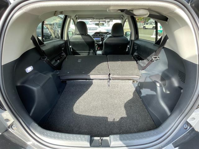 アクア 　社外ＳＤナビ　Ｂカメラ　ＢＴ　ＤＴＶ　ＵＳＢ　ＣＤ／ＤＶＤ　ハーフレザー　革ハンドル　ＬＥＤヘッドライト　プッシュスタート　ステアリングスイッチ　前席シートヒーター　純正１７インチＡＷ（8枚目）