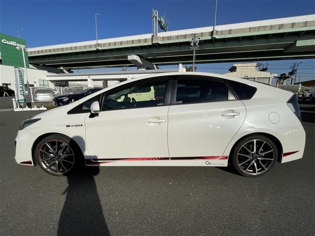 プリウス Ｓツーリングセレクション・Ｇ’ｓ　Ｇｚ　純正ＳＤナビ　Ｆ・Ｂカメラ　ＤＴＶ　ＢＴ　ＣＤ／ＤＶＤ　純正Ｆドラレコ　Ｇｚ専用　フロアマット・シート・外装ステッカー　プッシュスタート　ＥＴＣ　Ｇｚ純正１８インチＡＷ（36枚目）