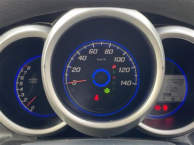 Ｎ－ＢＯＸカスタム Ｇ・Ｌパッケージ　社外ＳＤナビ　ＢＴ　ＤＴＶ　ＥＴＣ　左パワースライドドア　オートライト　ステアリングスイッチ　プッシュスタート　スマートキー　純正１４インチＡＷ（2枚目）