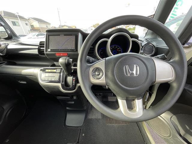 Ｎ－ＢＯＸカスタム Ｇ・Ｌパッケージ　社外ＳＤナビ　ＢＴ　ＤＴＶ　ＥＴＣ　左パワースライドドア　オートライト　ステアリングスイッチ　プッシュスタート　スマートキー　純正１４インチＡＷ（4枚目）