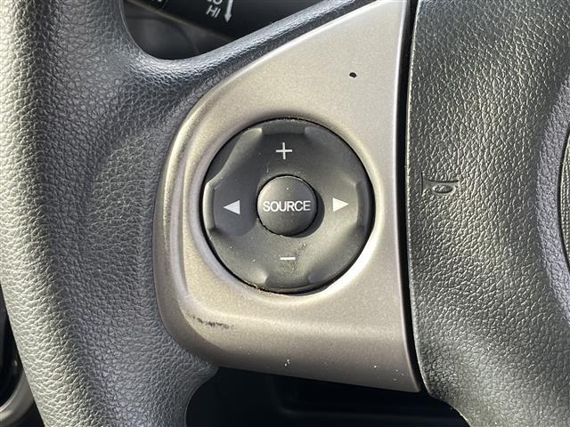 Ｎ－ＢＯＸカスタム Ｇ・Ｌパッケージ　社外ＳＤナビ　ＢＴ　ＤＴＶ　ＥＴＣ　左パワースライドドア　オートライト　ステアリングスイッチ　プッシュスタート　スマートキー　純正１４インチＡＷ（6枚目）