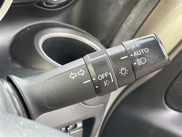 Ｎ－ＢＯＸカスタム Ｇ・Ｌパッケージ　社外ＳＤナビ　ＢＴ　ＤＴＶ　ＥＴＣ　左パワースライドドア　オートライト　ステアリングスイッチ　プッシュスタート　スマートキー　純正１４インチＡＷ（7枚目）