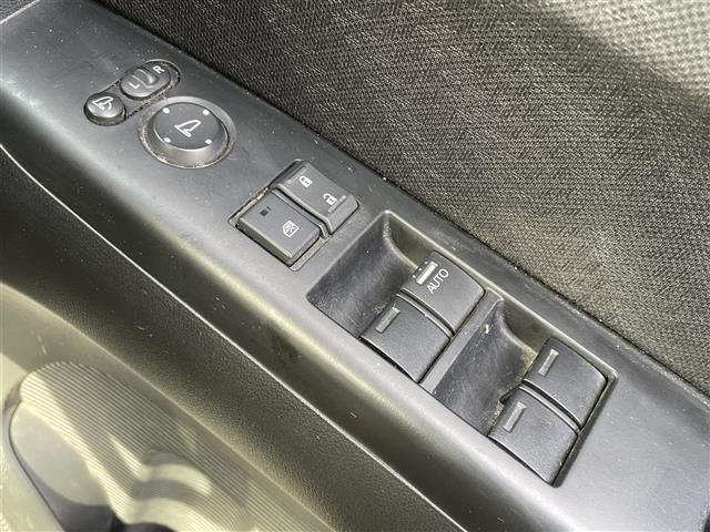 Ｎ－ＢＯＸカスタム Ｇ・Ｌパッケージ　社外ＳＤナビ　ＢＴ　ＤＴＶ　ＥＴＣ　左パワースライドドア　オートライト　ステアリングスイッチ　プッシュスタート　スマートキー　純正１４インチＡＷ（13枚目）