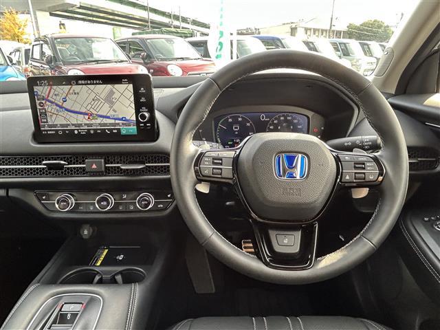 ZR-V e:HEV Z 禁煙車 全方位モニター ドラレコ アダプティブクルコン エマブレ レーンキープ BSM 前後誤発進抑制 LEDヘッドランプ 純正9型ナビTV ETC2.0 黒革シート 前席パワーシート・シートヒーター(3枚目)