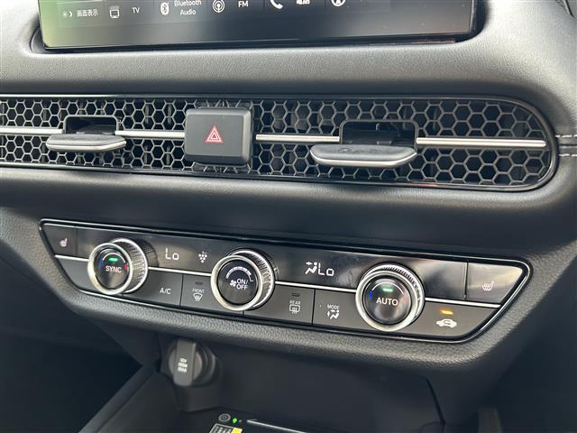 ZR-V e:HEV Z 禁煙車 全方位モニター ドラレコ アダプティブクルコン エマブレ レーンキープ BSM 前後誤発進抑制 LEDヘッドランプ 純正9型ナビTV ETC2.0 黒革シート 前席パワーシート・シートヒーター(10枚目)