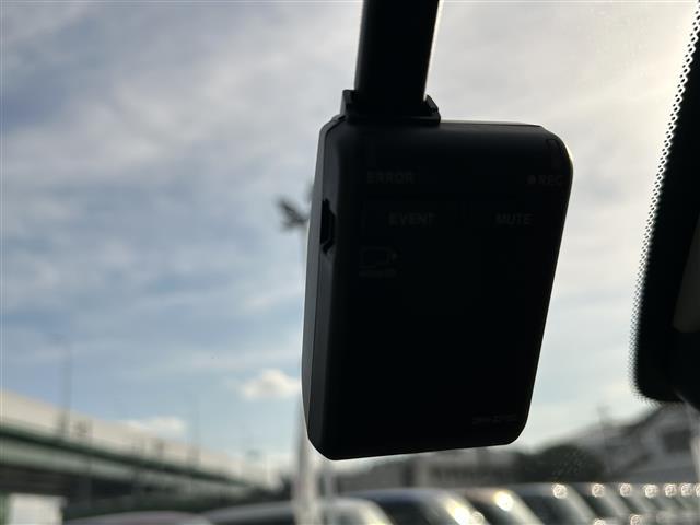 ZR-V e:HEV Z 禁煙車 全方位モニター ドラレコ アダプティブクルコン エマブレ レーンキープ BSM 前後誤発進抑制 LEDヘッドランプ 純正9型ナビTV ETC2.0 黒革シート 前席パワーシート・シートヒーター(13枚目)