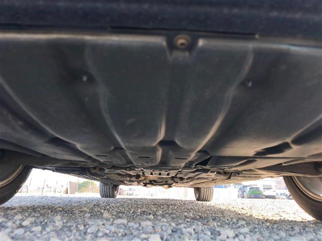 セルシオ Ｃ仕様　Ｆパッケージ　禁煙車　バックモニター　クルコン　ステアリング連動ＨＩＤヘッドランプ　オートライト　純正ＭＯＰナビ　オートエアコン　純正ＯＰ木目調／革巻きコンビステア　後席パワーシート／ヒーター　スマートキー（35枚目）