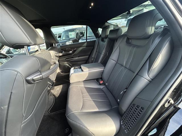 クラウンハイブリッド G-エグゼクティブ サンルーフ デジタルインナーミラー 全方位カメラ ブラインドスポットモニター トヨタセーフティーセンス 純正SDナビ DTV BT CD/DVD AM/FM USB AUX ドラレコ(15枚目)