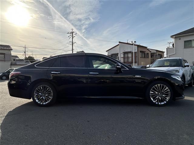 クラウンハイブリッド G-エグゼクティブ サンルーフ デジタルインナーミラー 全方位カメラ ブラインドスポットモニター トヨタセーフティーセンス 純正SDナビ DTV BT CD/DVD AM/FM USB AUX ドラレコ(18枚目)