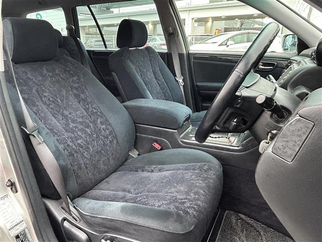 クラウンエステート アスリート　純正ナビＣＤ　ＤＶＤ　ＡＭ　ＦＭ　ワンセグＴＶ　社外１９インチＡＷ　オートライト　純正フロアマット　ルーフレール（23枚目）