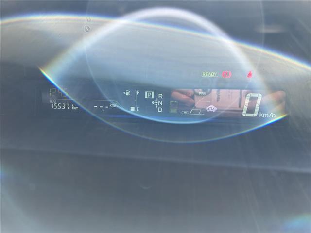 プリウスアルファ Ｓ　Ｌセレクション　ＫＥＮＷＯＯＤ７インチＳＤナビ　ＤＴＶ　ＢＴ　ＤＶＤ　ＦＭ　ＡＭ　バックカメラ　ビルトインＥＴＣ　ミラー型ドラレコ　ＬＥＤオートライト　ヘッドライトレベライザー　フォグランプ　スタッドレスタイヤ着用（2枚目）