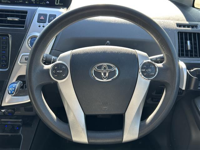 プリウスアルファ Ｓ　Ｌセレクション　ＫＥＮＷＯＯＤ７インチＳＤナビ　ＤＴＶ　ＢＴ　ＤＶＤ　ＦＭ　ＡＭ　バックカメラ　ビルトインＥＴＣ　ミラー型ドラレコ　ＬＥＤオートライト　ヘッドライトレベライザー　フォグランプ　スタッドレスタイヤ着用（4枚目）