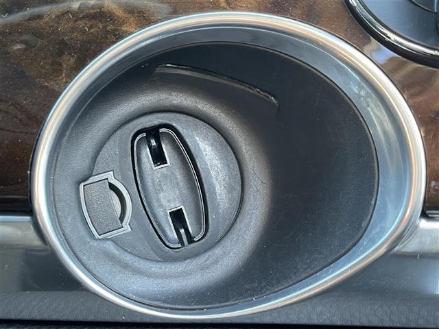 パナメーラ ４Ｓ　ワンオーナー　サンルーフ　ＢＯＳＥサウンド　ナビ　ＴＶ　ＢＴ　バックカメラ　ＥＴＣ　純正１９インチＡＷ　レザーシート　パワーシート　全席シートヒーター　　クルコン　ＬＥＤヘッドライト　スペアキー（9枚目）