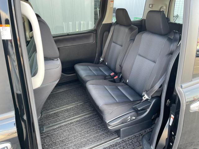 ヴォクシー ＺＳ　煌　純正ディーラＯＰ９インチＳＤナビ／フルセグＴＶ／純正フリップダウンモニター／社外ドライブレコーダー　前後／バックカメラ／ワンオーナー／両側パワースライドドア／アイドリングストップ／横滑り防止（30枚目）