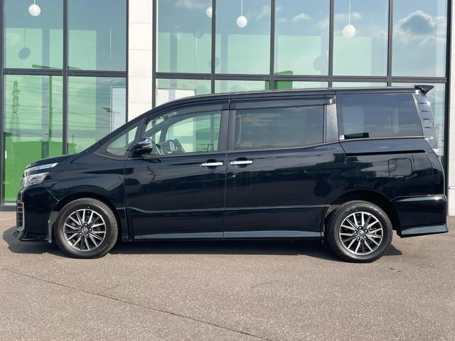 ヴォクシー ＺＳ　煌　純正ディーラＯＰ９インチＳＤナビ／フルセグＴＶ／純正フリップダウンモニター／社外ドライブレコーダー　前後／バックカメラ／ワンオーナー／両側パワースライドドア／アイドリングストップ／横滑り防止（37枚目）