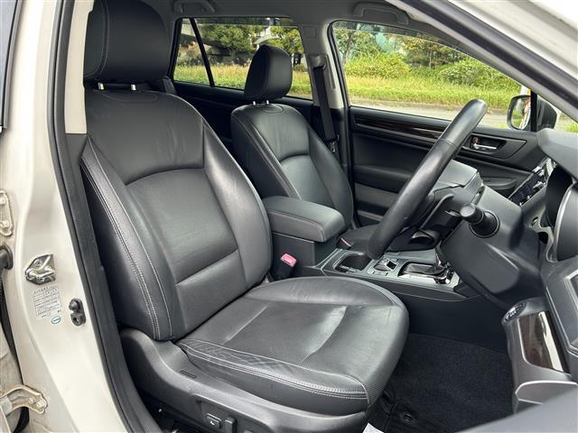 レガシィアウトバック ベースグレード 1オーナー DIATONESOUNDNAVI フルセグ DVD CD SD MSV USB Bluetoorh ビルトインETC2.0 アイサイト バックカメラ サイドカメラ フロントカメラ(4枚目)