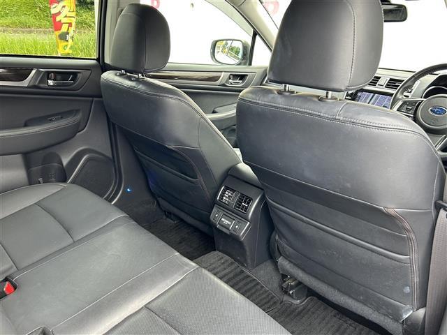 レガシィアウトバック ベースグレード 1オーナー DIATONESOUNDNAVI フルセグ DVD CD SD MSV USB Bluetoorh ビルトインETC2.0 アイサイト バックカメラ サイドカメラ フロントカメラ(7枚目)