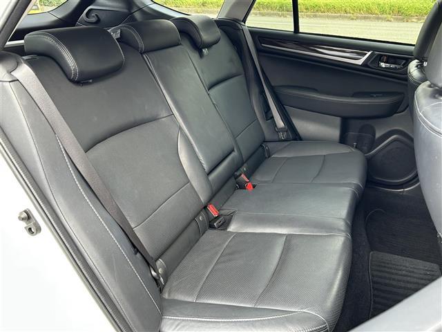 レガシィアウトバック ベースグレード 1オーナー DIATONESOUNDNAVI フルセグ DVD CD SD MSV USB Bluetoorh ビルトインETC2.0 アイサイト バックカメラ サイドカメラ フロントカメラ(8枚目)