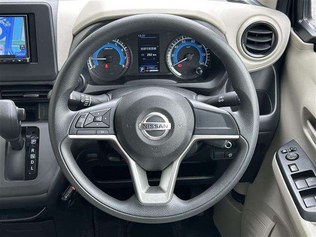 デイズ Ｓ　社外メモリーナビ／ワンセグＴＶ／ＣＤ／Ｂｌｕｅｔｏｏｔｈ／エマージェンシーブレーキ／車線逸脱警報☆踏み間違い衝突防止アシスト／車線逸脱防止支援システム／ＥＴＣ／フロントソナー／リアソナー（9枚目）