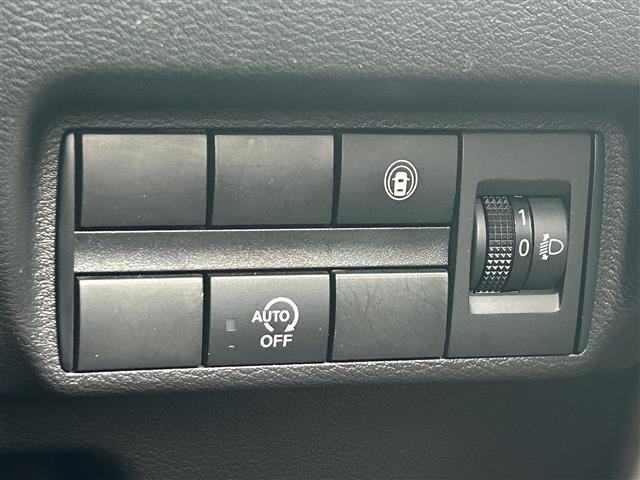デイズ Ｓ　社外メモリーナビ／ワンセグＴＶ／ＣＤ／Ｂｌｕｅｔｏｏｔｈ／エマージェンシーブレーキ／車線逸脱警報☆踏み間違い衝突防止アシスト／車線逸脱防止支援システム／ＥＴＣ／フロントソナー／リアソナー（13枚目）