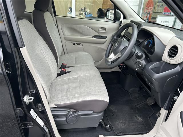 デイズ Ｓ　社外メモリーナビ／ワンセグＴＶ／ＣＤ／Ｂｌｕｅｔｏｏｔｈ／エマージェンシーブレーキ／車線逸脱警報☆踏み間違い衝突防止アシスト／車線逸脱防止支援システム／ＥＴＣ／フロントソナー／リアソナー（19枚目）
