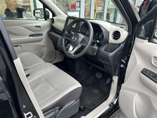 デイズ Ｓ　社外メモリーナビ／ワンセグＴＶ／ＣＤ／Ｂｌｕｅｔｏｏｔｈ／エマージェンシーブレーキ／車線逸脱警報☆踏み間違い衝突防止アシスト／車線逸脱防止支援システム／ＥＴＣ／フロントソナー／リアソナー（20枚目）