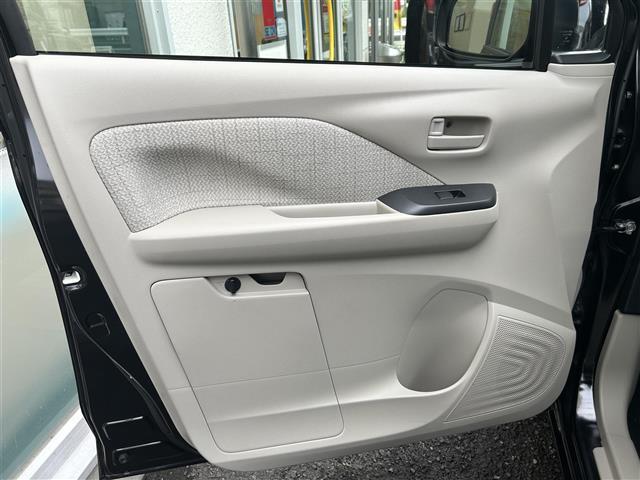 デイズ Ｓ　社外メモリーナビ／ワンセグＴＶ／ＣＤ／Ｂｌｕｅｔｏｏｔｈ／エマージェンシーブレーキ／車線逸脱警報☆踏み間違い衝突防止アシスト／車線逸脱防止支援システム／ＥＴＣ／フロントソナー／リアソナー（40枚目）